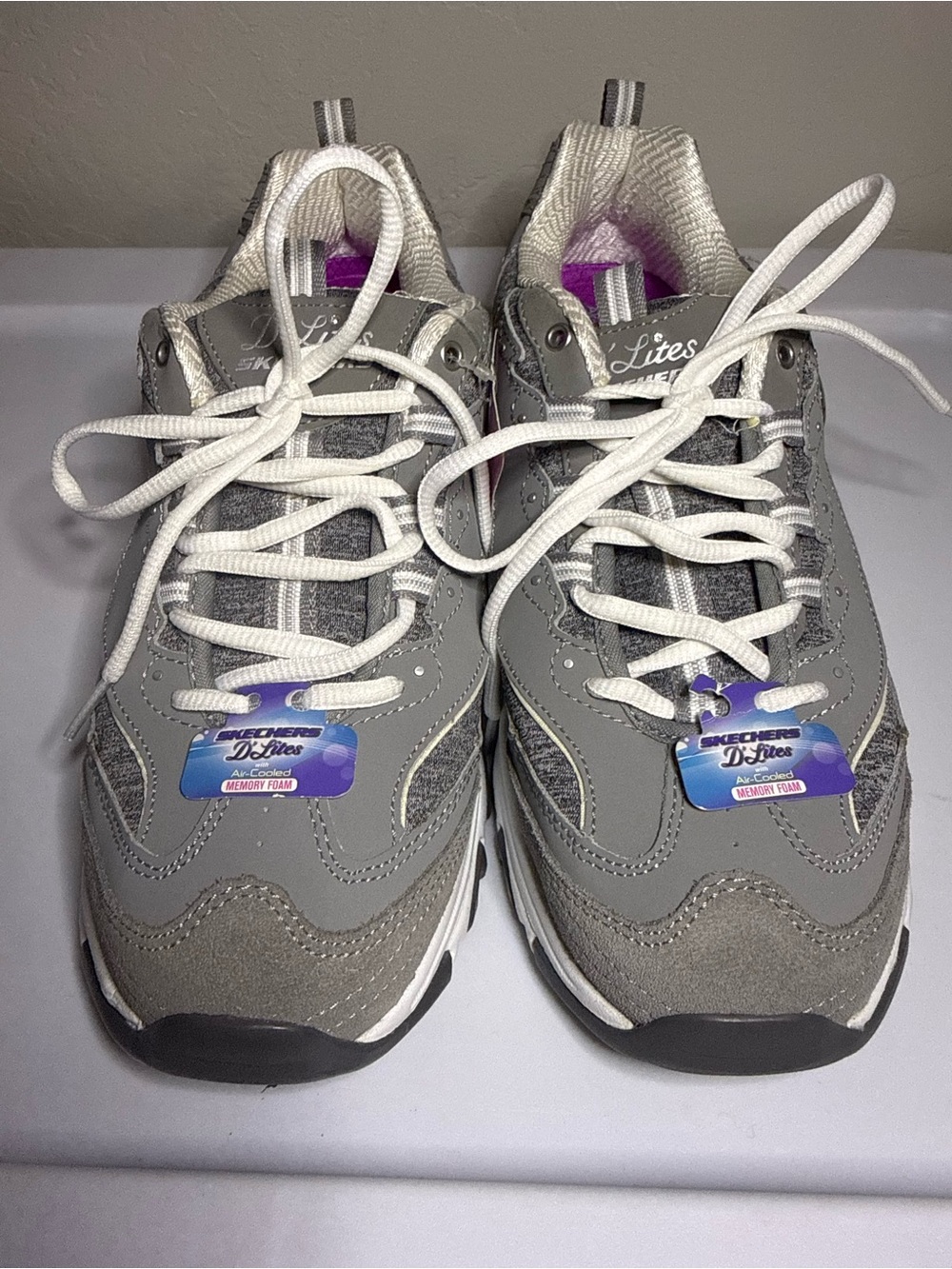 Skechers D'Lites Gray and White Chunky Sneakers